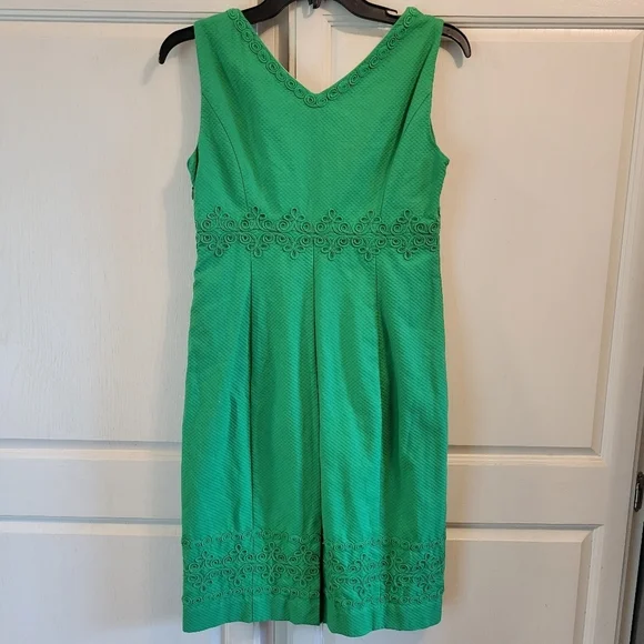 Boden Kelly Green Textured Embroidered Cotton Vneck Sheath Dress - Picture 4 of 7